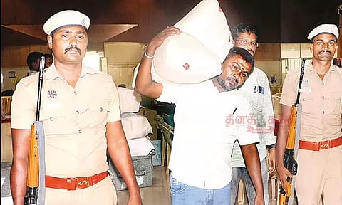 நாடாளுமன்ற தேர்தல்: திருச்சி கொண்டு செல்லப்பட்ட தபால் ஓட்டுகள்