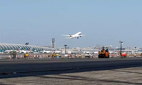 வரலாறு காணாத மழையால் பாதிப்பு: துபாய் சர்வதேச விமான நிலையத்தில் மீண்டும் விமான சேவை தொடங்கியது