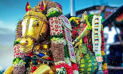 சித்திரை திருவிழா: நாளை மறுநாள் மதுரை புறப்படுகிறார் கள்ளழகர்