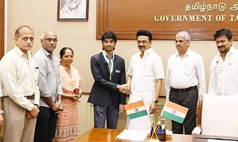 செஸ் கேண்டிடேட்ஸ் தொடரை வென்ற குகேஷுக்கு முதல் அமைச்சர் வாழ்த்து