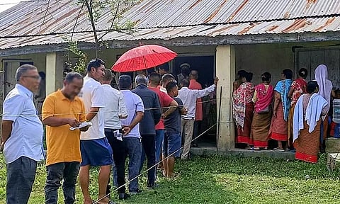 மணிப்பூரில் 11 வாக்குச்சாவடிகளில் அமைதியாக நடந்த மறுவாக்குப்பதிவு