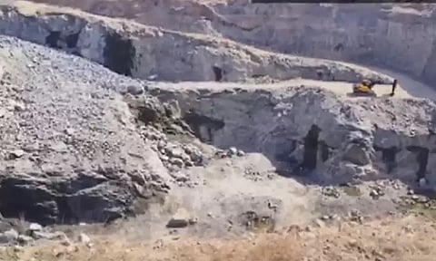 விருதுநகர்: தனியார் கல்குவாரியில் வெடி விபத்து - 4 பேர் உடல் சிதறி உயிரிழப்பு