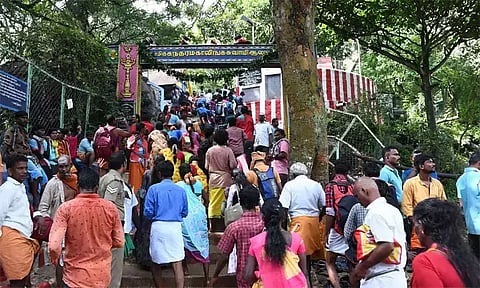 சதுரகிரி கோவிலுக்கு செல்ல பக்தர்களுக்கு 4 நாட்கள் அனுமதி