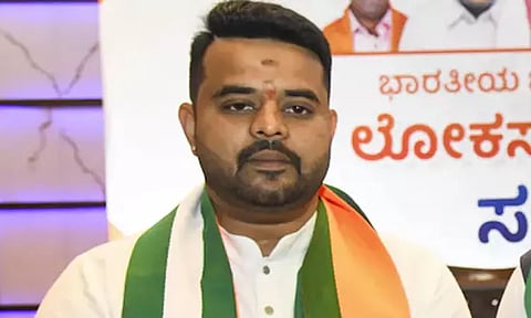 ஆபாச வீடியோக்கள் புகார்: ரேவண்ணா மீது சிறப்பு புலனாய்வு குழு வழக்குப்பதிவு