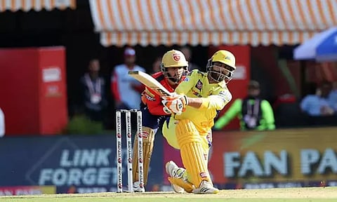 ஐ.பி.எல். போட்டி தொடர்: ஆல்-ரவுண்டர் ஜடேஜா அரிய சாதனை