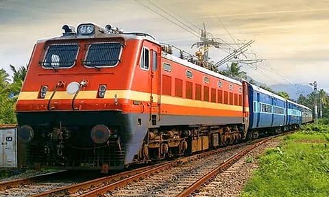 ரெயில் நிலைய சீரமைப்பு பணி: எக்ஸ்பிரஸ் ரெயில்கள் சேவையில் மாற்றம்
