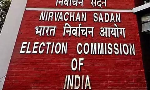 வாக்குப்பதிவை நேரலையில் ஒளிபரப்பிய விவகாரம்: குஜராத் வாக்குச்சாவடியில் மறுவாக்குப்பதிவு