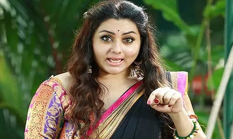 பிரஜ்வல் ரேவண்ணா விவகாரம் குறித்த கேள்விக்கு நடிகை நமீதாவின் பதில்