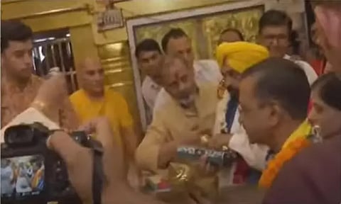Arvind Kejriwal visited Lord Hanuman temple