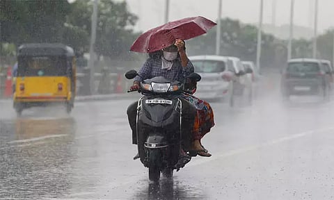 சென்னையின் பல்வேறு பகுதிகளில் பரவலாக மழை