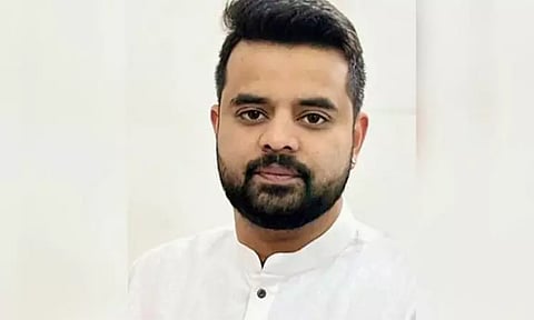 விமான டிக்கெட்டை மீண்டும் ரத்து செய்த பிரஜ்வல் ரேவண்ணா-கைது செய்ய காத்திருந்த போலீசாருக்கு ஏமாற்றம்