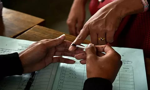 வீட்டில் இருந்து வாக்களித்த சில நிமிடங்களில் 95 வயது மூதாட்டி உயிரிழப்பு