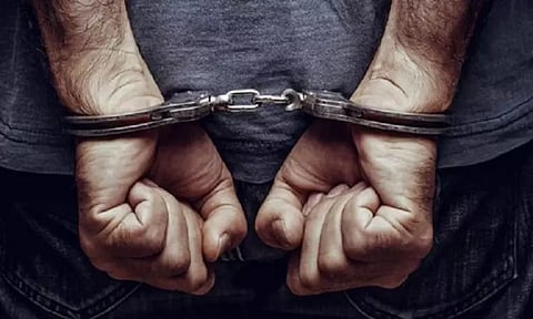 5 ரூபாய் லஞ்சம் வாங்கிய கிராம அலுவலக ஊழியர் கைது