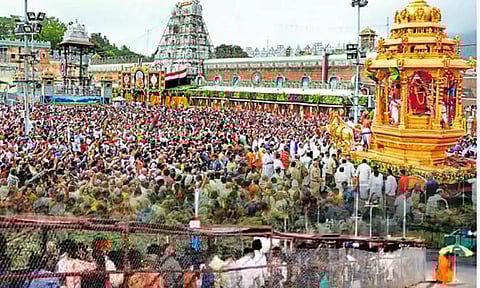 திருப்பதியில் அலைமோதும் கூட்டம்- 24 மணிநேரம் காத்திருந்து பக்தர்கள் தரிசனம்