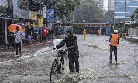 கேரளாவில் 3 மாவட்டங்களுக்கு இன்றும் நாளையும் சிவப்பு எச்சரிக்கை