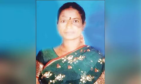 தனியார் மருத்துவமனையில் அறுவை சிகிச்சை செய்த பெண் திடீர் சாவு - திருப்பத்தூரில் பரபரப்பு