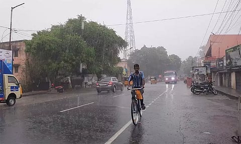 காஞ்சிபுரம் சுற்று வட்டார பகுதிகளில் திடீர் கனமழை