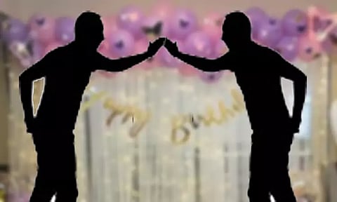 பிறந்தநாள் விழாவில் தொழிலாளியின் காதை கடித்து துப்பிய வாலிபர் - விழுப்புரத்தில் பரபரப்பு