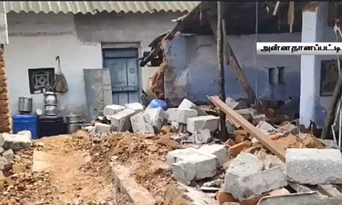 சேலம் அருகே கனமழை: வீட்டின் சுவர் இடிந்து விழுந்து கூலித்தொழிலாளி உயிரிழப்பு