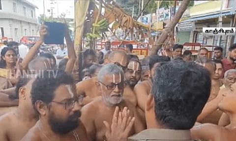 Vadakalai Thenkalai issue in Kanchipuram Varadaraja Temple