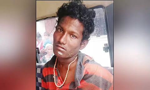 தங்கையின் தலையில் அம்மிக்கல்லை போட்டு கொன்ற அண்ணன்