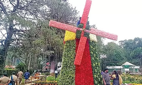 ஏற்காடு மலர் கண்காட்சி 30ம் தேதி வரை நீட்டிப்பு