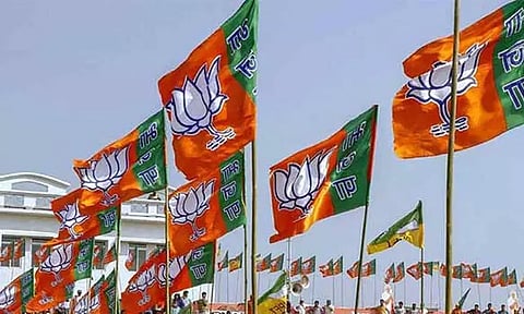 உண்மையான அடையாளத்தை தி.மு.க. அழிக்கிறது