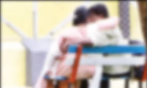 பொது இடத்தில் இப்படியா...? வரம்பு மீறும் காதல் ஜோடிகள்... முகம் சுளிக்கும் கோவை மக்கள்