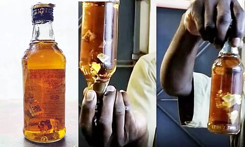 வேலூரில் மதுபாட்டிலுக்குள் மிதந்த ஸ்டிக்கர் - மதுப்பிரியர்கள் அதிர்ச்சி