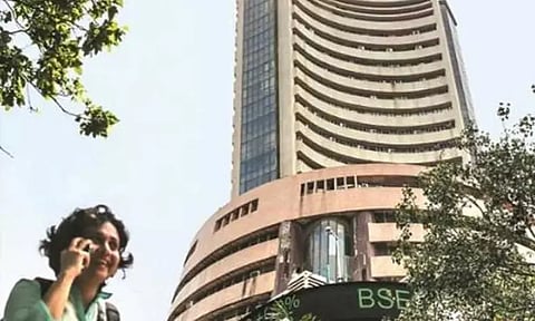 தேர்தல் கருத்து கணிப்பு முடிவுகள் எதிரொலி; அதிரடியாக உயர்ந்த பங்கு சந்தைகள்