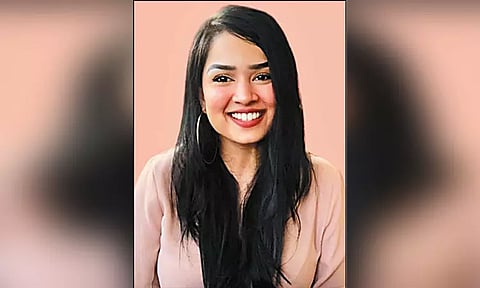 10-வது மாடியில் இருந்து குதித்து ஐ.ஏ.எஸ். தம்பதி மகள் தற்கொலை