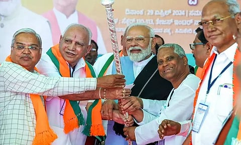 கர்நாடக நிலவரம்: பா.ஜ.க.-16, காங்கிரஸ்-10, ஜே.டி.(எஸ்.)-2 முன்னிலை; பிரஜ்வல் ரேவண்ணா பின்னடைவு