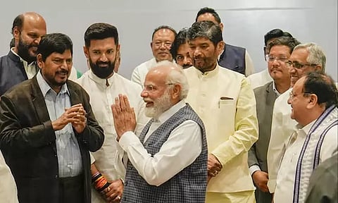 பா.ஜ.க. தலைமையிலான தேசிய ஜனநாயக கூட்டணி தலைவர்கள் இன்று ஆலோசனை