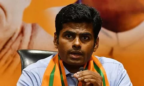 அண்ணாமலை திடீர் டெல்லி பயணம்