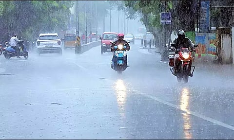 மதியம் 1 மணி வரை மழைக்கு வாய்ப்புள்ள மாவட்டங்கள்