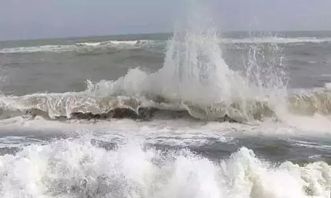 தமிழ்நாட்டில் 4 மாவட்டங்களுக்கு கடல் சீற்றத்துக்கான எச்சரிக்கை