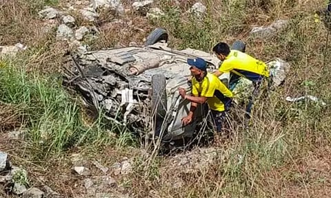 உத்தரகாண்ட்: கார்கள் பள்ளத்தாக்கில் விழுந்து விபத்து.. 5 பேர் பலி