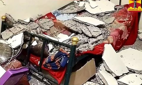 தூத்துக்குடி: வீட்டின் மேற்கூரை இடிந்து விழுந்து இளைஞர் படுகாயம்
