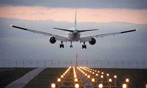 சென்னையில் இருந்து மும்பை சென்ற இண்டிகோ விமானத்திற்கு வெடிகுண்டு மிரட்டல்