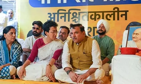 டெல்லிக்கு உரிய தண்ணீரை வழங்கக்கோரி ஆம் ஆத்மி பெண் மந்திரி காலவரையற்ற உண்ணாவிரதம்