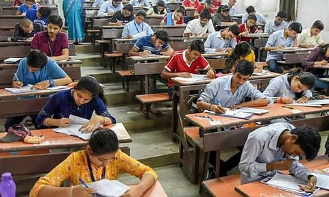 இன்று நடைபெற இருந்த முதுநிலை நீட் தேர்வு தள்ளிவைப்பு