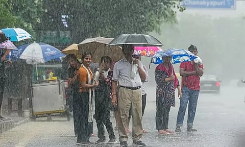 தமிழகத்தின் 20 மாவட்டங்களில் இரவு 7 மணி வரை மழைக்கு வாய்ப்பு