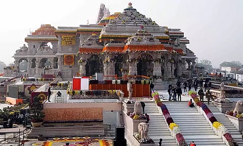 கனமழையால் ஒழுகும் அயோத்தி ராமர் கோவில்