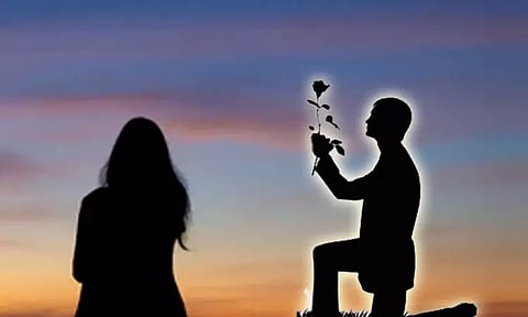 காதலை ஏற்காத இளம்பெண்... வாட்ஸ்-அப்பில் ஸ்டேட்டஸ்.. வாலிபர் எடுத்த விபரீத முடிவு