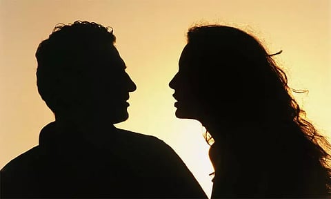 கணவர் மீது வழக்கு