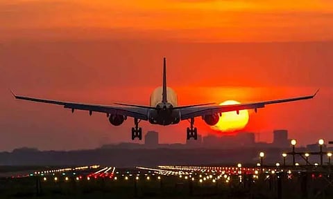 சென்னையில் 12 விமான சேவைகள் ரத்து