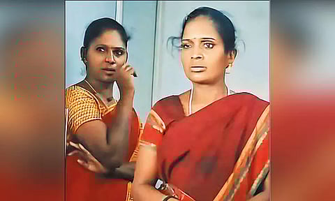 உண்டியல் காணிக்கை எண்ணும்போது ரூ.1 லட்சம் திருடிய பெண் ஊழியர்கள்... திருத்தணி முருகன் கோவிலில் பரபரப்பு