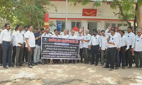 3 புதிய குற்றவியல் சட்டம்: நாகையில் 3-வது நாளாக வக்கீல்கள் ஆர்ப்பாட்டம்