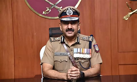 சென்னை போலீஸ் கமிஷனர் பணியிட மாற்றம்
