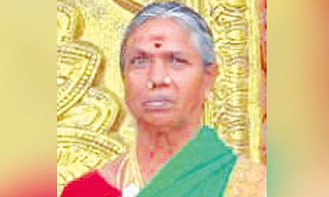 மதுரையில் பயங்கரம்: வீட்டில் தனியாக இருந்த மூதாட்டியை கொன்று 65 பவுன் நகைகள் கொள்ளை